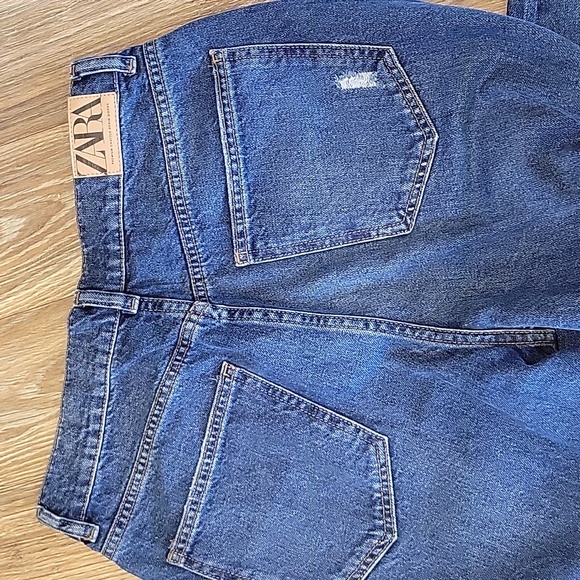 Zara High Rise Jeans - Picture 4 of 4